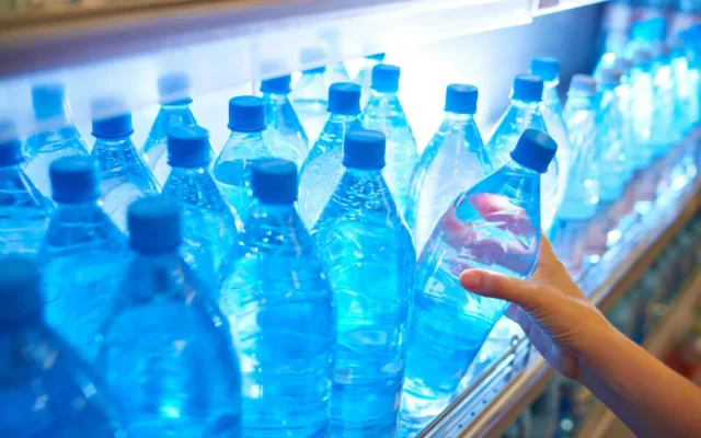 Sự khác biệt giữa nước khoáng, nước cất và nước tinh khiết
