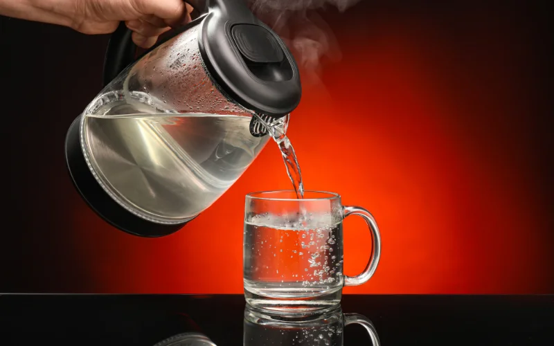 Nước đun sôi để nguội có tốt không?