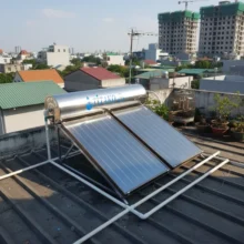 Phối cảnh máy nước nóng năng lượng mặt trời tấm phẳng chịu áp 300l tại sân thượng tiện nghi