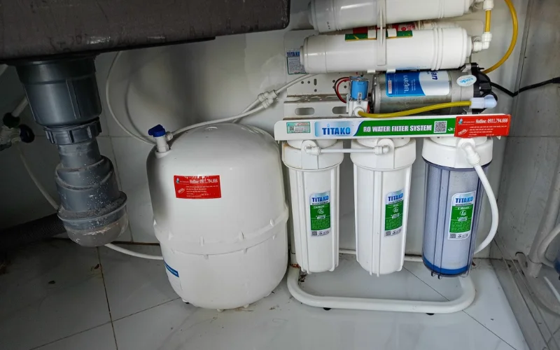 Lắp đặt máy lọc nước để gầm