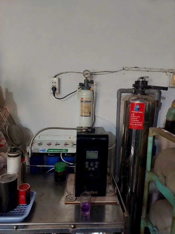 Lắp đặt máy ion kiềm Mediqua tại nhà chị Hằng 