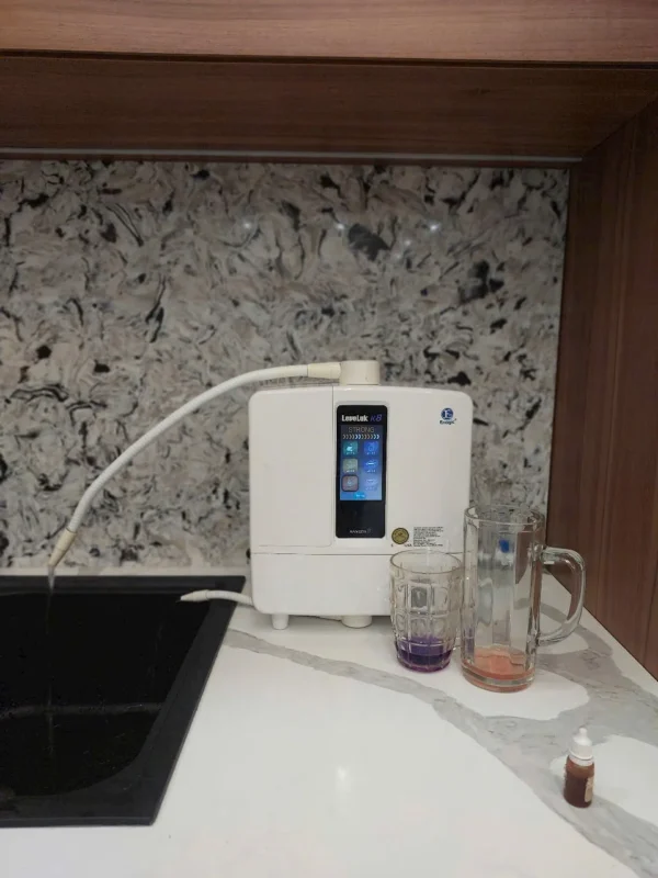 Lắp đặt máy Kangen K8 tại nhà chị Uyên 