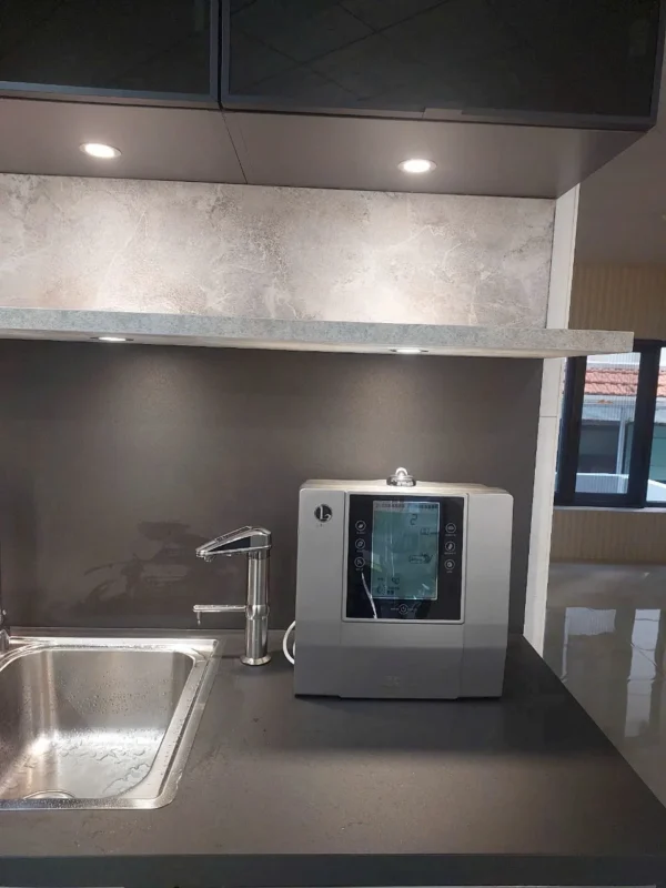 Lắp đặt máy Mediqua tại nhà anh Phúc 