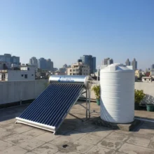 Phối cảnh máy nước nóng năng lượng mặt trời PPR 160l lắp đặt tại sân thượng rộng rải