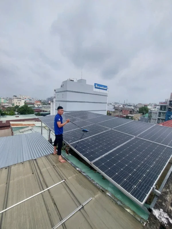 Lắp đặt vệ sinh điện năng lượng mặt trời