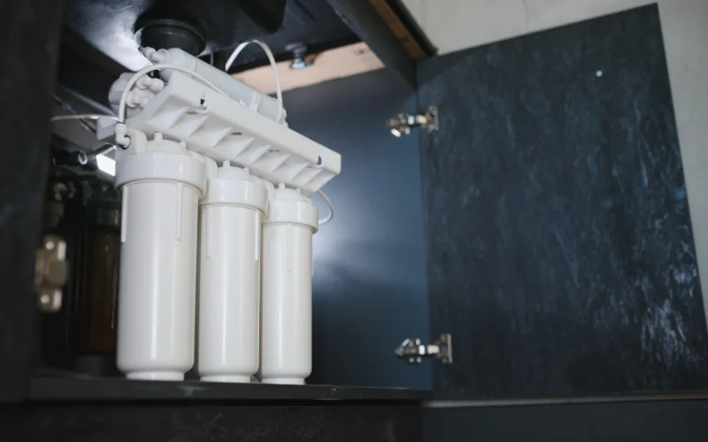 Lười vệ sinh máy lọc nước