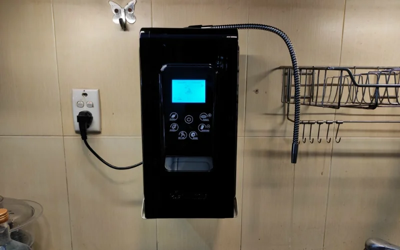 Nước điện giải ion kiềm có tốt cho sức khỏe không? Tìm hiểu chi tiết