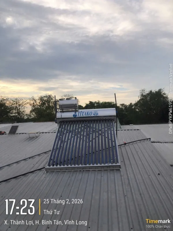 Máy nước nóng năng lượng mặt trời ống thủy tinh