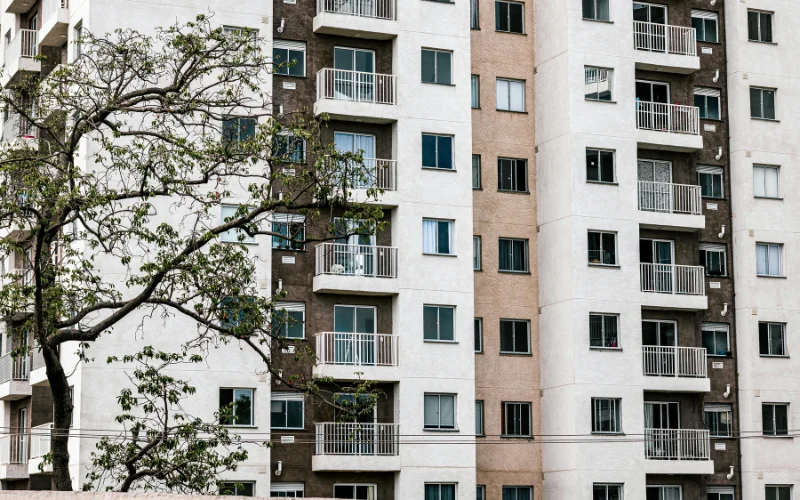 Những rào cản khi lắp đặt máy nước nóng năng lượng mặt trời tại chung cư