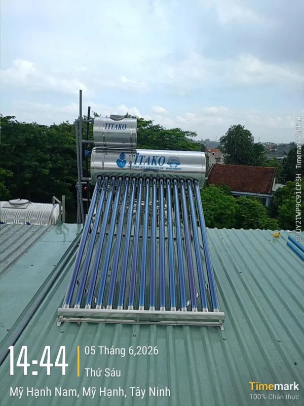 Máy nước nóng năng lượng mặt trời ống chân không 