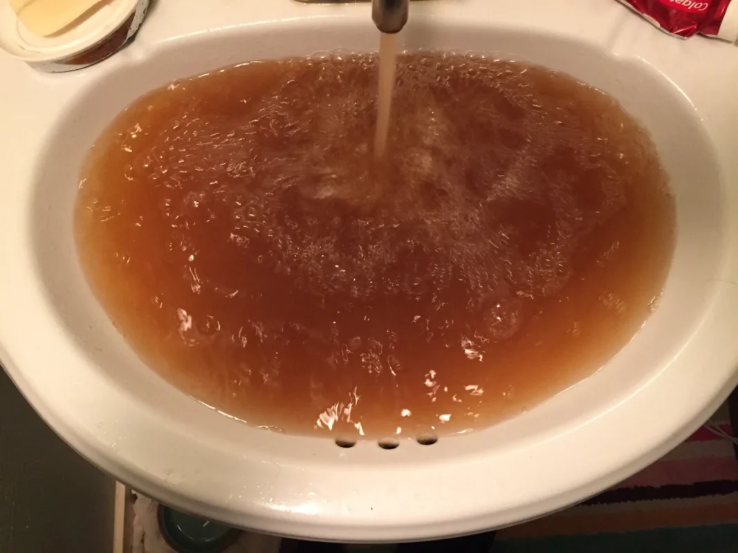 Nước nhiễm sắt